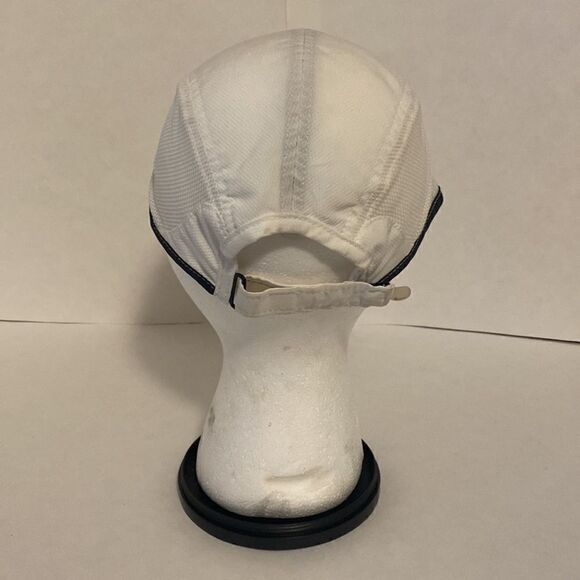Nike Dri Fit White 5 Panel Featherlight the runners company running Hat - Picture 3 of 4
